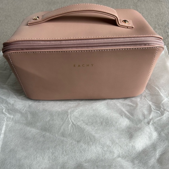 Eachy Handbags - Eachy Pink Cosmetic Bag